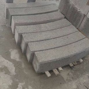 厦门芝麻白弧形路牙石