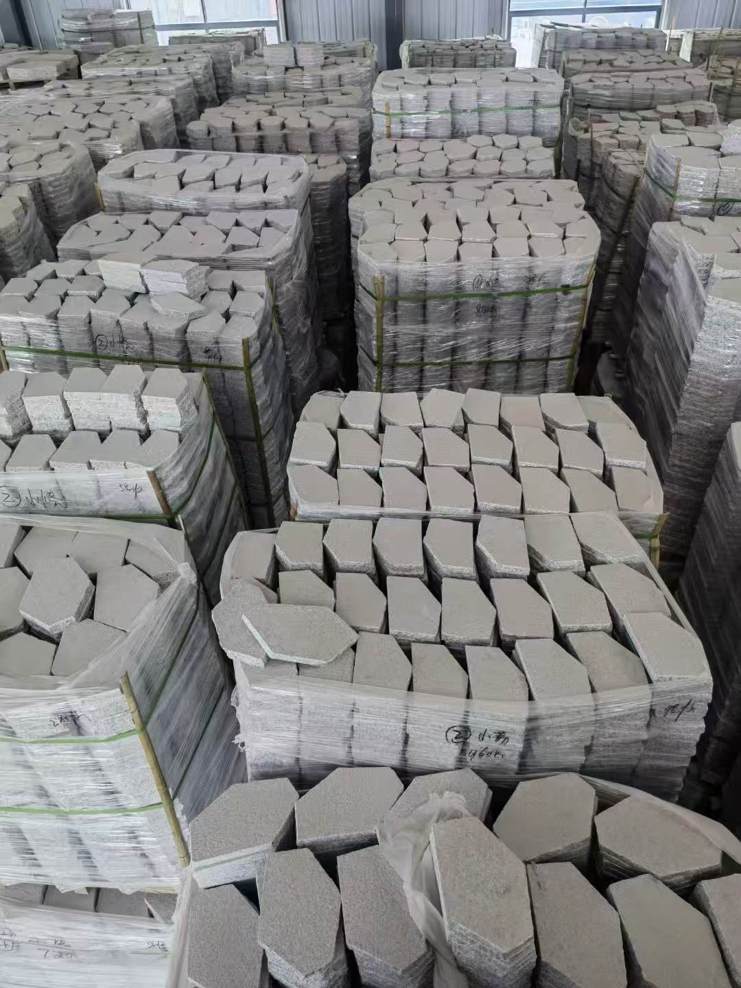 厦门芝麻白石材冰裂纹，碎拼。